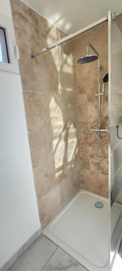 Appartement Au Coeur Des Rizieres ซาแลง-เดอ-ชิโรด์ ภายนอก รูปภาพ