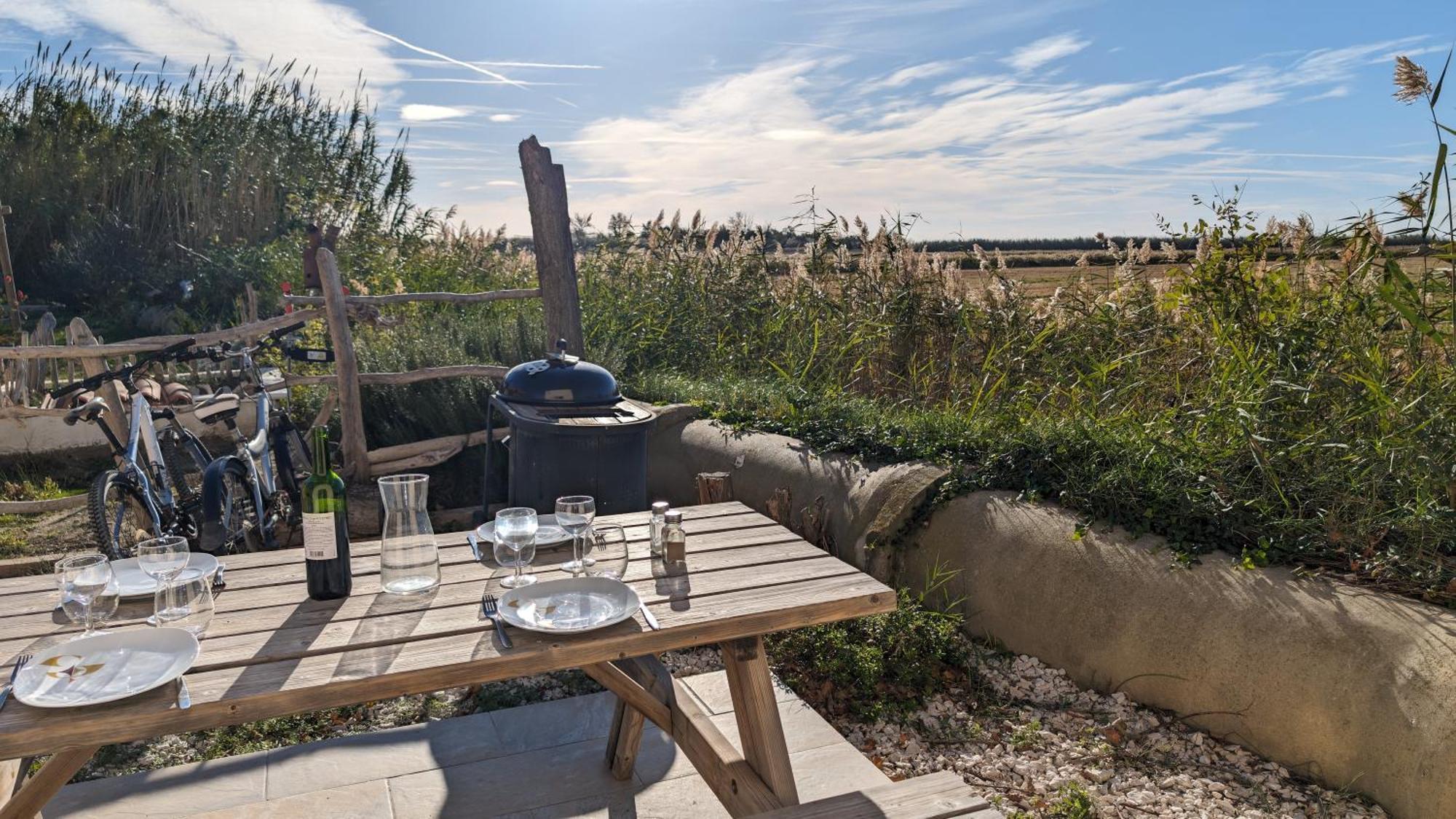Appartement Au Coeur Des Rizieres ซาแลง-เดอ-ชิโรด์ ภายนอก รูปภาพ