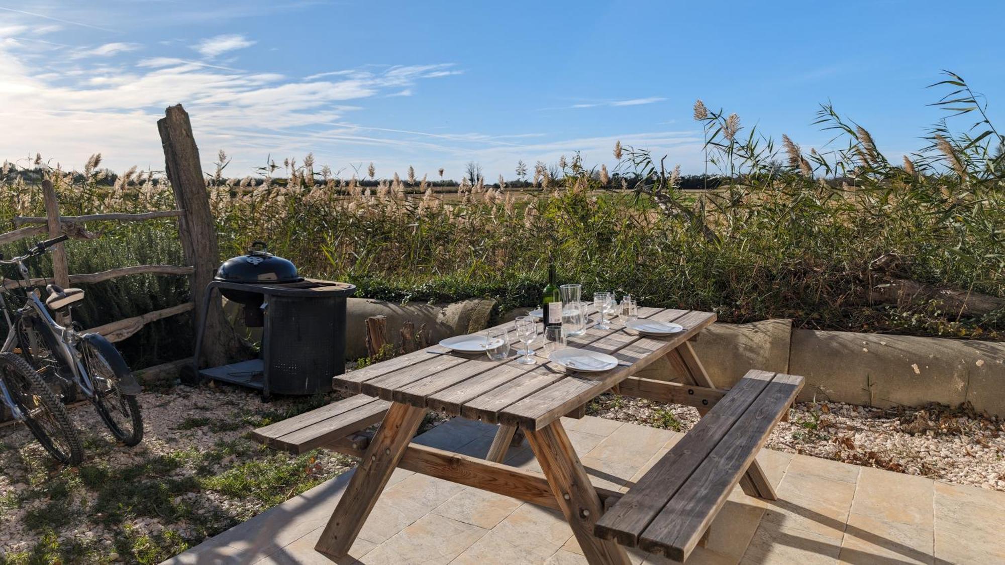 Appartement Au Coeur Des Rizieres ซาแลง-เดอ-ชิโรด์ ภายนอก รูปภาพ